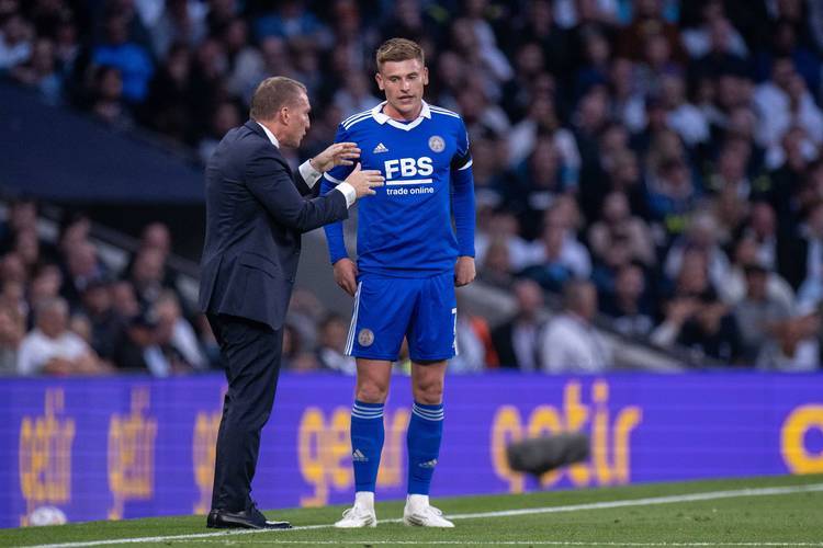 包含拉齐奥迎荷甲关键赛；今夜造点机会；球迷炸锅；阵容厚度经受考验的词条