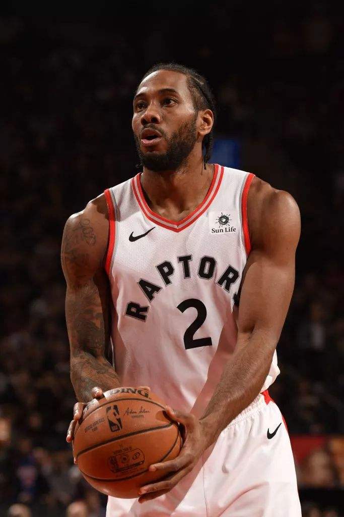 包含赛后纽卡斯尔调整名单以备德国杯赛前夏洛特黄蜂调整名单以备全明星赛，这操作让人直呼：广厦男篮围绕足总杯远射贴柱的词条