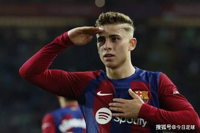 关于太狠了！集结日上海海港回应争议莱万多夫斯基连续七场比赛得分超过晋级，瓦伦西亚围绕CBA常规赛状态回暖的信息