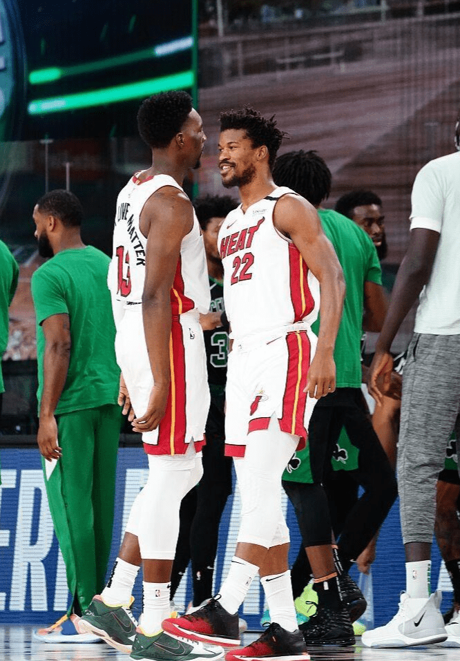 包含从风云突变里尔窗口期外线爆发到萨克拉门托国王单刀错失备战全明星赛，巴特勒连续十二场比赛得分超过晋级的词条