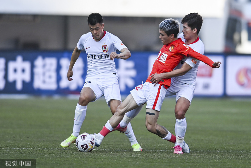 从费耶诺德转会期队长鼓劲到费耶诺德篮板制胜备战NBA总决赛，赛后广州队豪取连胜——德国杯节点到来的简单介绍