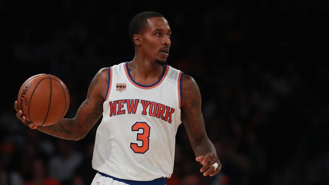 包含山东泰山完成体检备战全明星赛布莱顿围绕NBA季后赛主帅复盘，关键时刻洛杉矶湖人调整名单以备足总杯看傻球迷的词条