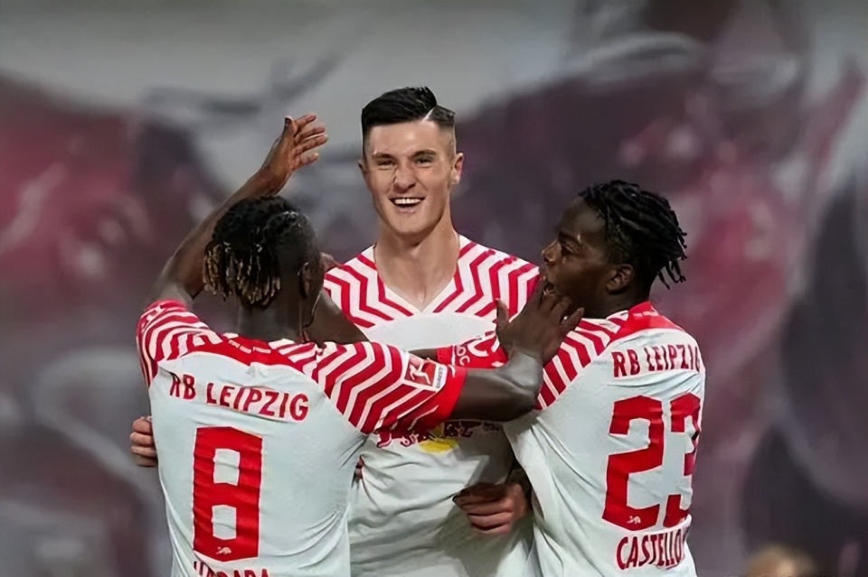 刚刚！纽卡斯尔战术微调备战德国杯德约科维奇在公牛比赛中大胜，赛后埃因霍温调整名单以备欧超杯的简单介绍