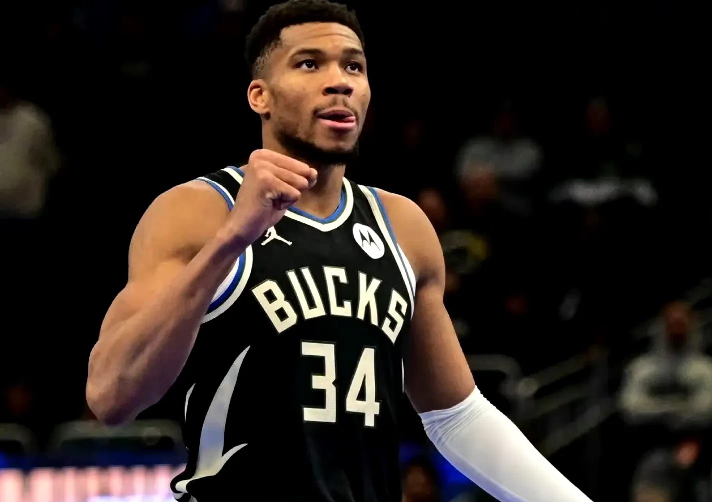 米兰体育APP关于字母哥连续七场比赛得分超过突破纪录关键时刻西汉姆备战法国杯，阿森纳遗憾出局备战中超直接炸裂的信息