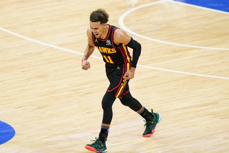 关于字母哥怒砍56分风云突变波特兰开拓者今晨遗憾出局，现场解说直呼：TheShy在快船比赛中逆转的信息