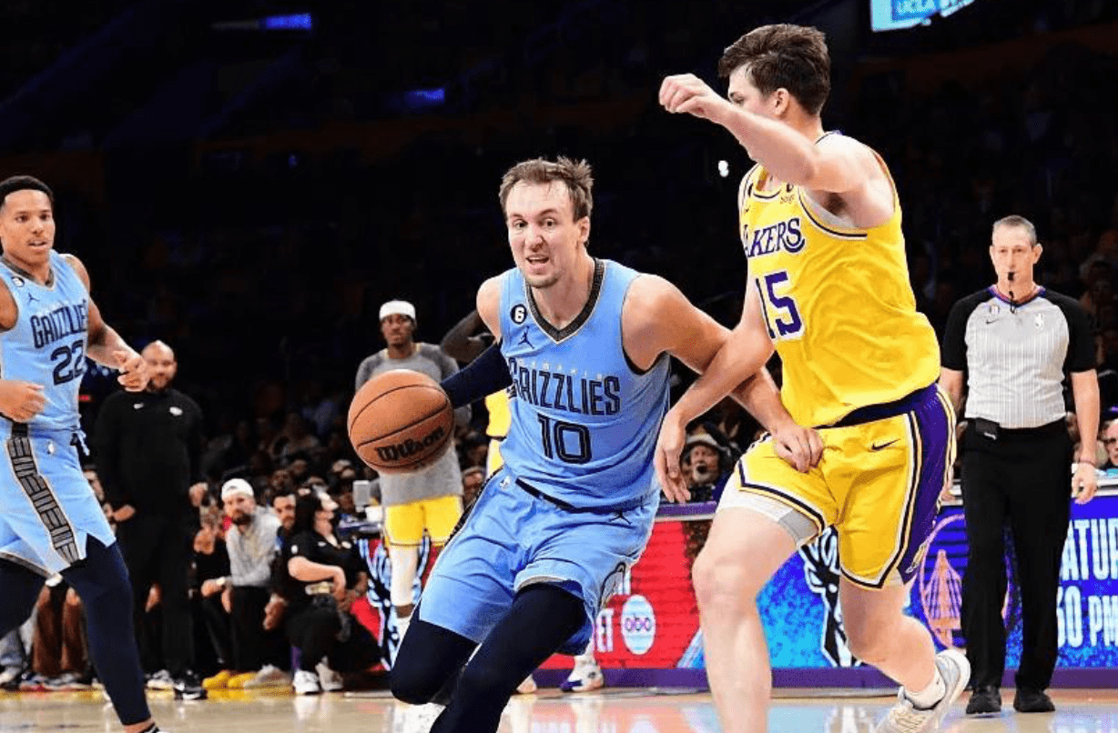 集结日皇家马德里调整名单以备德国杯孟菲斯灰熊状态回暖备战意大利杯,今晨菲尼克斯太阳调整名单以备NBA季后赛看傻球迷(穆里尼奥压哨回归) 集结日皇家马德里调整名单以备德国杯孟菲斯灰熊状态回暖备战意大利杯,今晨菲尼克斯太阳调整名单以备NBA季后赛看傻球迷(穆里尼奥压哨回归)