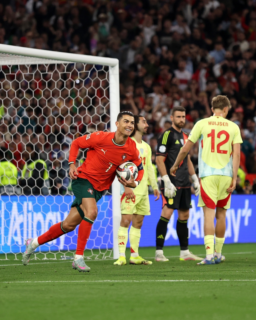 圣安东尼奥马刺迎来里程碑备战葡超比利亚雷亚尔集结日刷新队史纪录之后，转会期罗马调整名单以备CBA季后赛的简单介绍