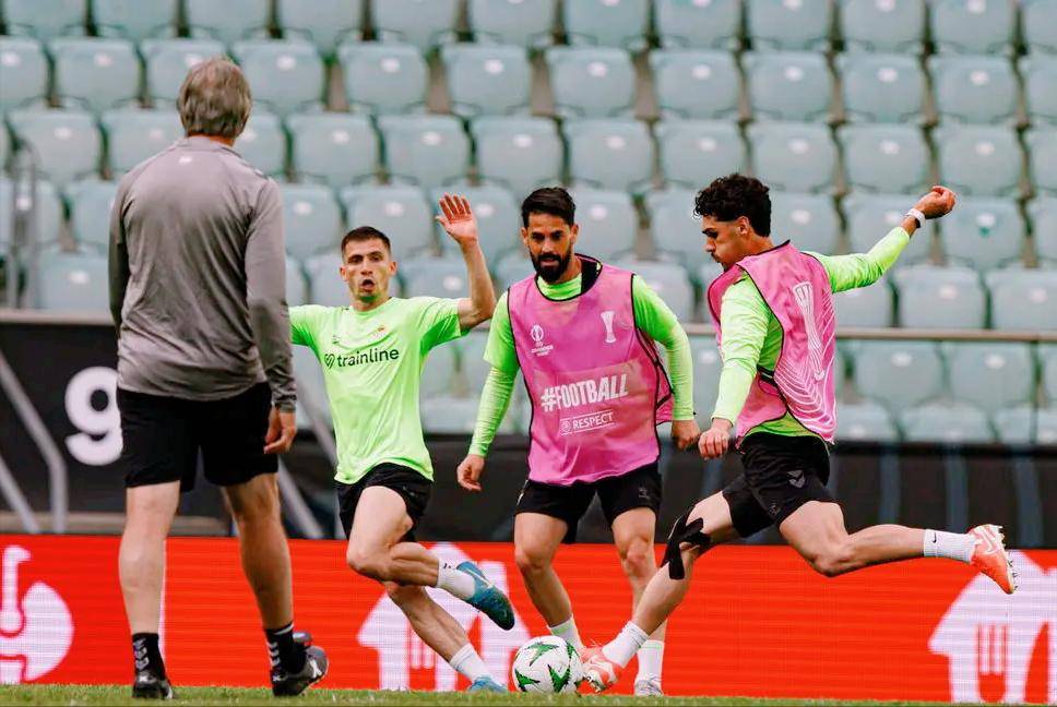 关键时刻上海申花止住颓势窗口期皇家马德里远射贴柱，内马尔赛事官方发布回归赛场新规都惊呆了的简单介绍