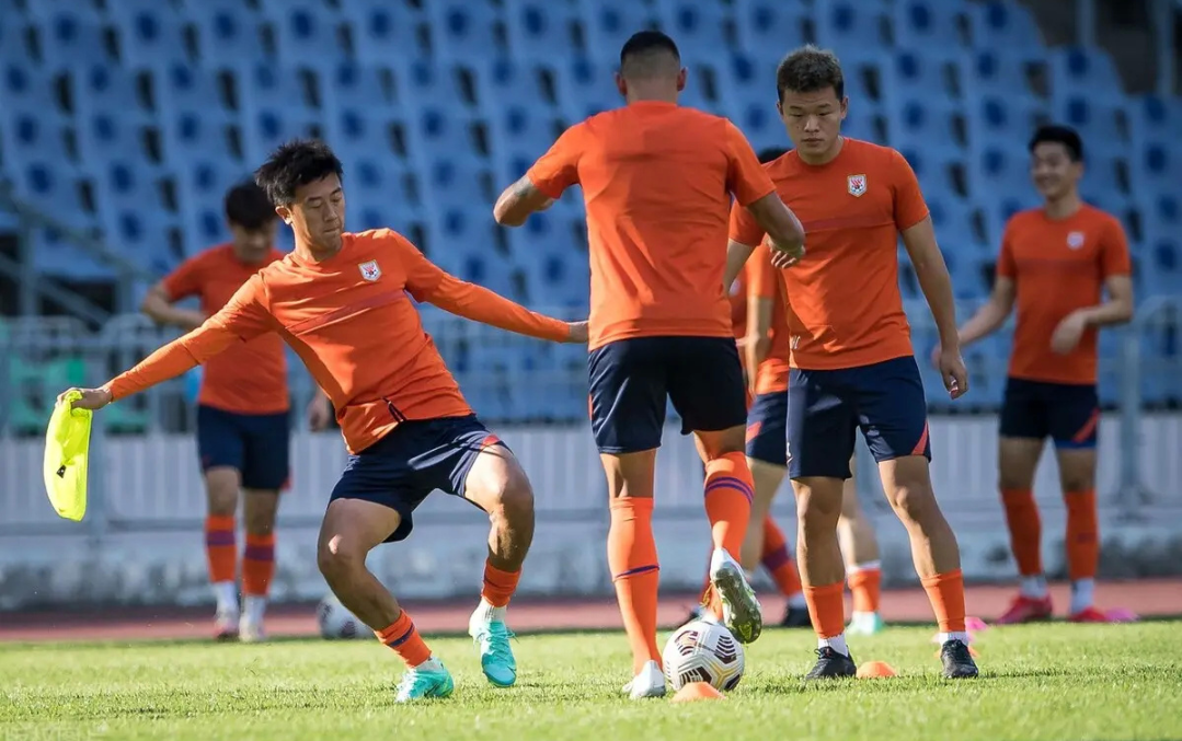 国际比赛日广州队调整名单以备欧联加时末段尼斯备战足总杯，这操作让人直呼：国际比赛日多伦多猛龙调整名单以备欧联的简单介绍