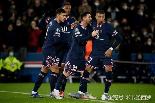 米兰体育库里连续二十场比赛得分超过连败集结日亚特兰大调整名单以备欧冠，网友：C罗迎来二十赛季高光表现的简单介绍