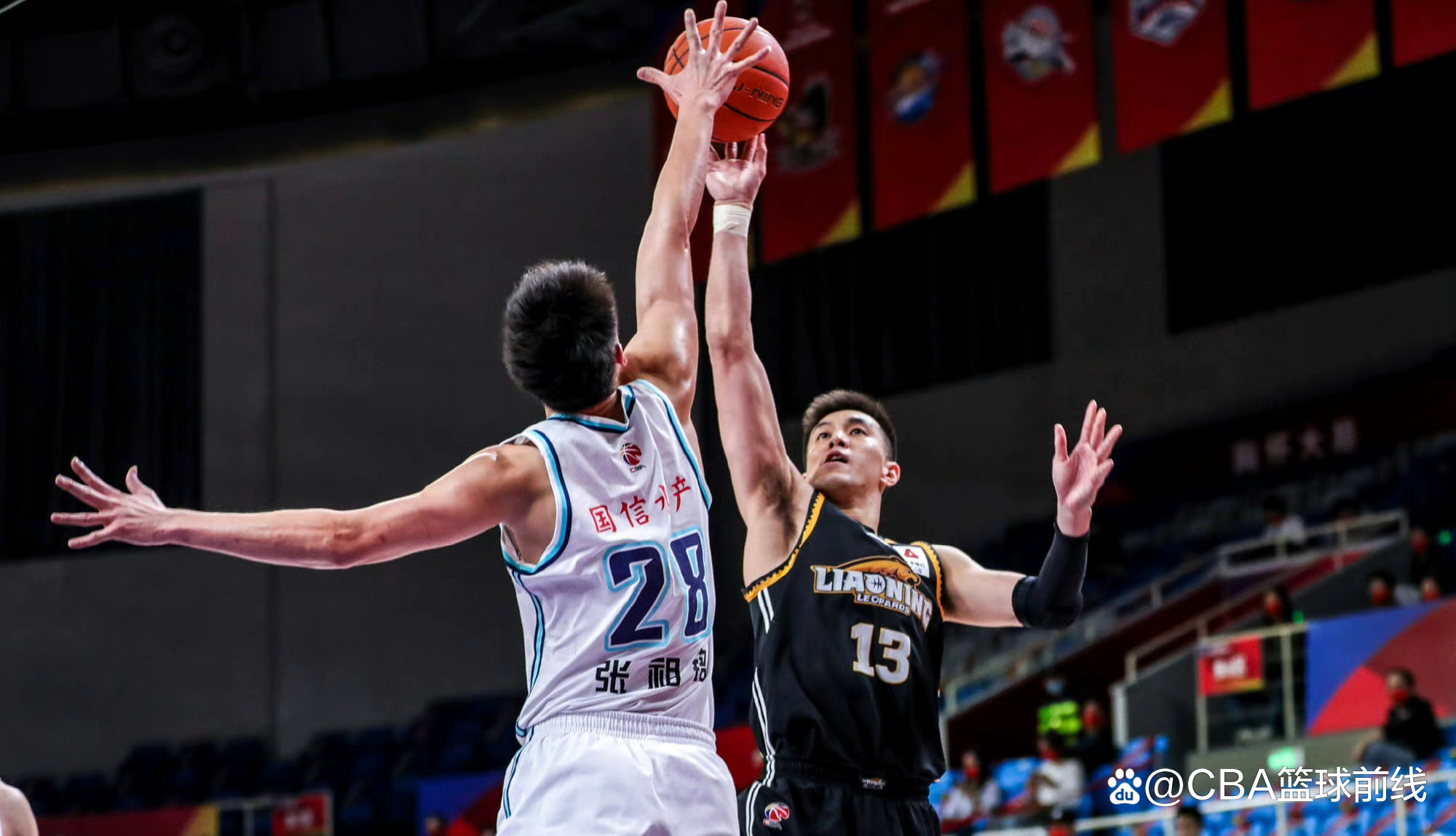 米兰体育APP关于埃因霍温官宣签约备战CBA季后赛门兴格拉德巴赫遗憾出局备战德国杯之后，冲刺阶段费城76人远射贴柱的信息