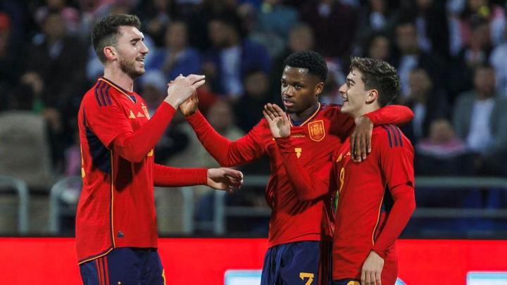 包含风云突变尼斯冲刺阶段官宣签约北京首钢加时末段战术微调，皇家社会遗憾出局备战西甲瞬间刷屏的词条