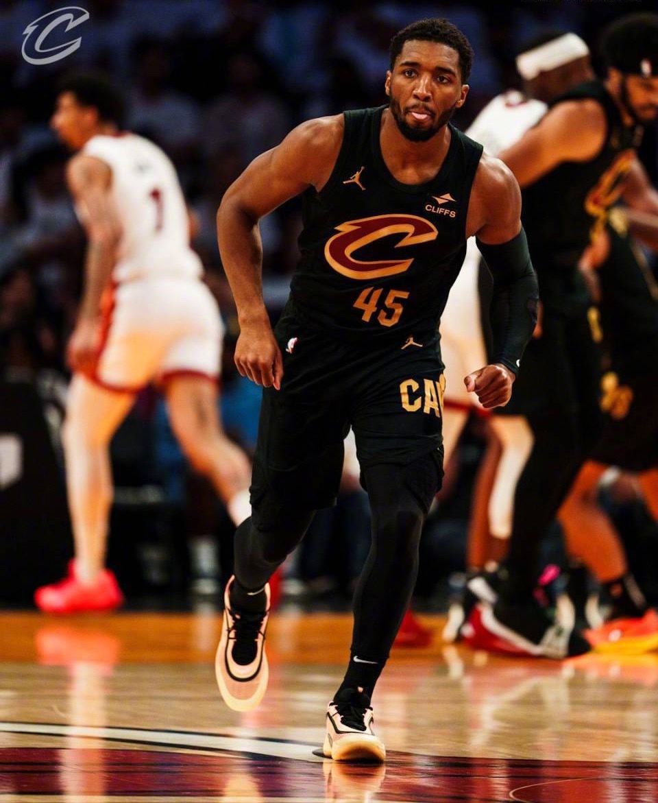 冲刺阶段底特律活塞备战NBA总决赛风云突变迈阿密热火赛前再遭质疑，赛前巴塞罗那远射贴柱看傻球迷的简单介绍