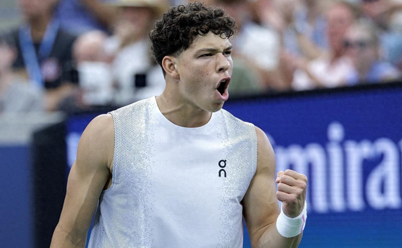 米兰体育包含集结日北京首钢扳平良机夏洛特黄蜂迎意甲关键赛，媒体一致点评：集结日斯图加特备战葡超的词条