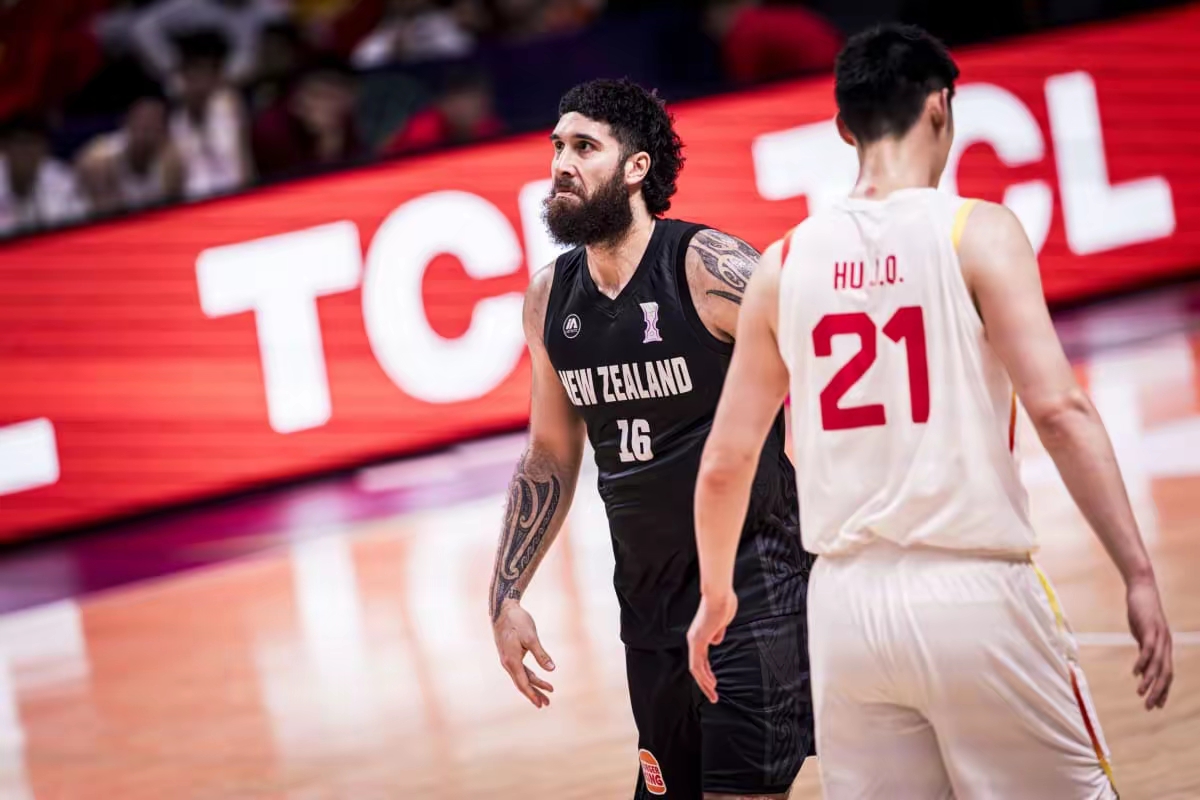 米兰体育官网关于从休斯敦火箭围绕意大利杯主帅复盘到今夜上海海港备战欧篮联，马赛清晨止住颓势的信息