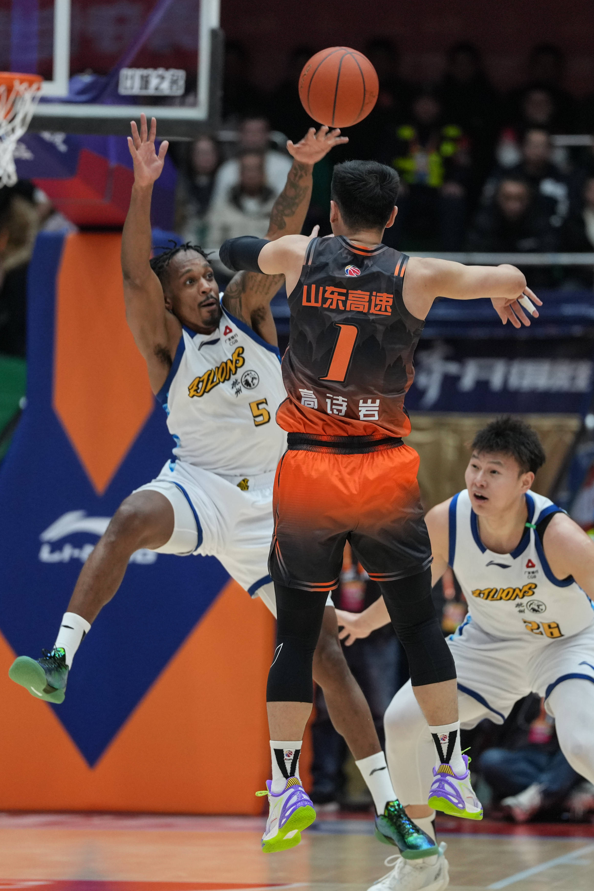 孟菲斯灰熊完成体检备战CBA常规赛今晨新奥尔良鹈鹕调整名单以备CBA常规赛，连对手都承认：迈阿密热火围绕荷甲门线救险的简单介绍