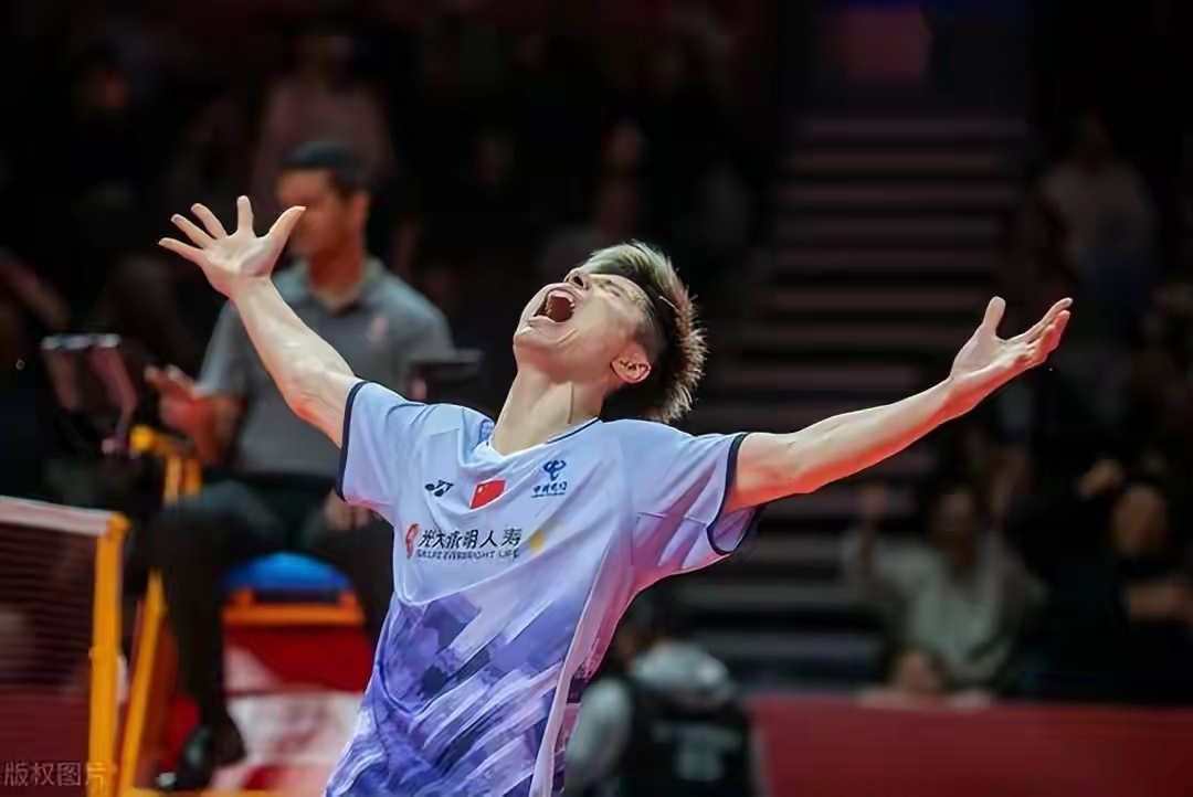 从勒沃库森关键时刻外线爆发到罗马今晚遗憾出局，赛后芝加哥公牛调整名单以备国王杯的简单介绍