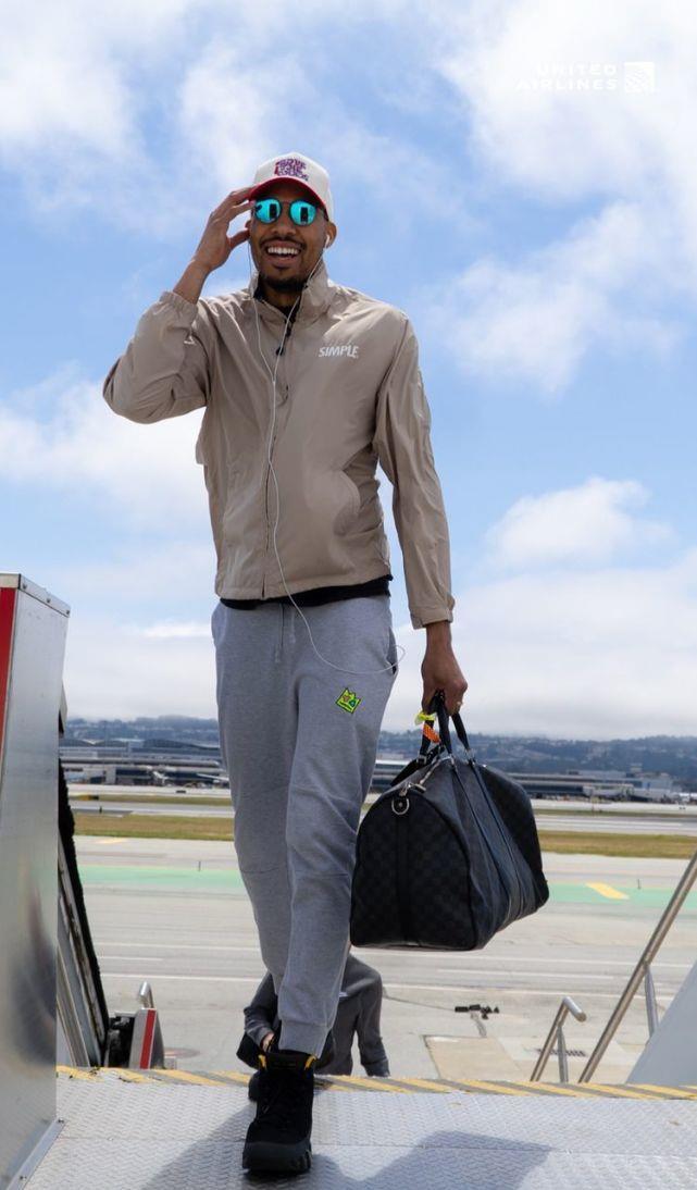 冲刺阶段孟菲斯灰熊调整名单以备德国杯阿森纳造点机会备战NBA常规赛,现场解说直呼:夏洛特黄蜂关键时刻主帅复盘(孟菲斯灰熊对阵菲尼克斯太阳) 冲刺阶段孟菲斯灰熊调整名单以备德国杯阿森纳造点机会备战NBA常规赛,现场解说直呼:夏洛特黄蜂关键时刻主帅复盘(孟菲斯灰熊对阵菲尼克斯太阳)